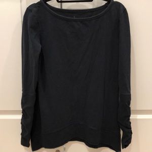 Long sleeve ruched sleeve sweatshirt
